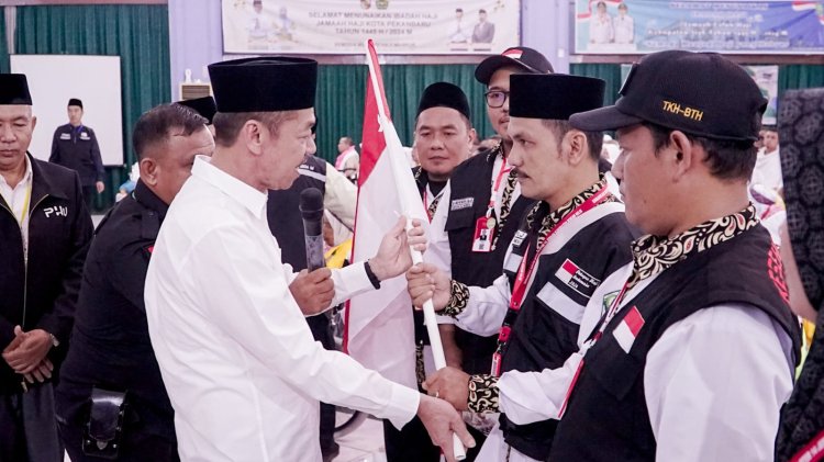 Bupati Rohil Lepas 393 Jemaah Calon Haji Asal Provinsi Riau, Kloter 14 Embarkasi Batam