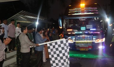 Kapolres Lampung Barat, Mendampingi Pj. Bupati Lepas Jamaah Haji Kloter 57 Kabupaten Lampung Barat