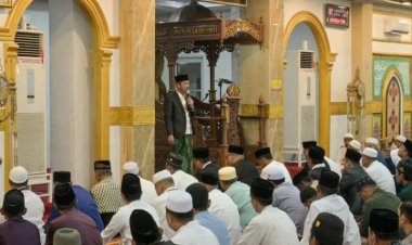 Bupati Rohil Sholat Ied di Masjid Agung Al-Ikhlas, Minta Masyarakat Doakan Jamah Haji