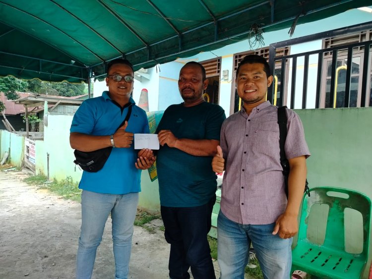 Bentuk Rasa Peduli Sesama Insan Pers, FWBB Kunjungi Rekan Wartawan yang Kemalangan
