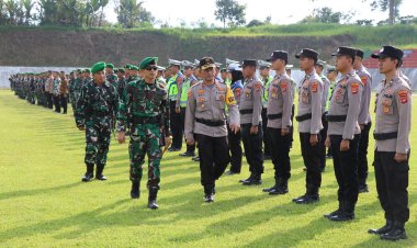 Polres Lampung Barat dan Kodim 0422LB Lakukan Apel Gabungan Persiapan Pengamanan Kunjungan RI1