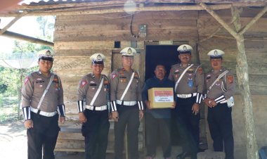 Polres Lampung Barat Wujudkan Kepedulian Sosial Melalui Program Jum'at Berkah