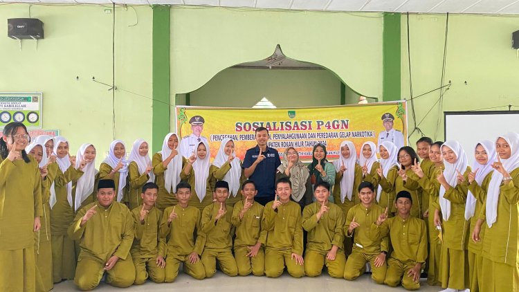 Badan Kesbagpol Rohil Gelar Sosialisasi P4GN di SMAN 1 Bagan Sinembah