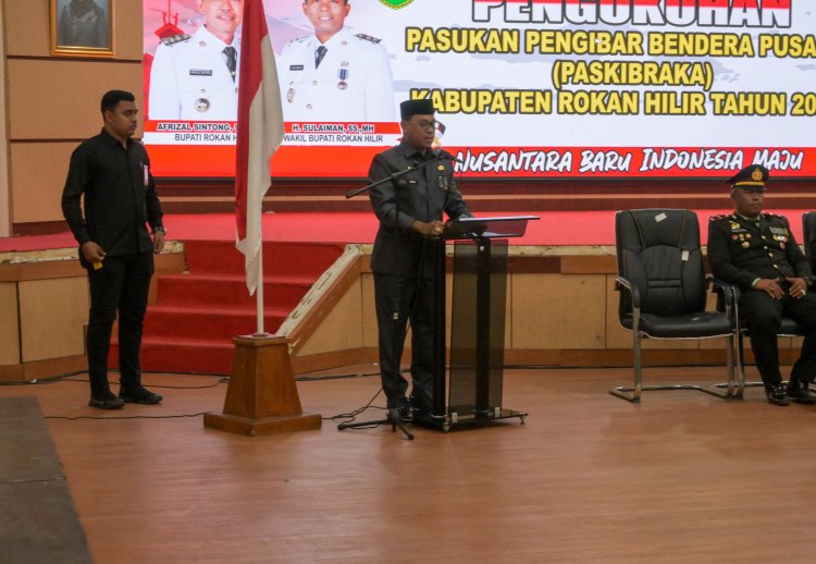 Sekda Rohil Kukuhkan Paskibraka HUT Kemerdekaan RI ke-79 Tahun 2024