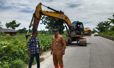 DLH Rohil Ambil Langkah Cepat Turunkan 2 Unit Exskavator Antisipasi Banjir