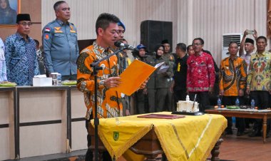 2294 Satlinmas di Kukuhkan Bupati Rohil, Pengamanan Pelaksanaan Pilkada Serentak 2024