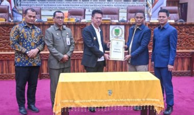 DPRD dan BupatI Rohil Tanda Tangani Nota Kesepakatan P-KUA PPAS APBD Tahun 2024