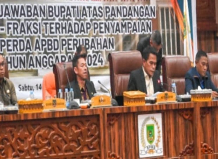 Bupati Rohil Sampaikan Jawaban Pemerintah pada Rapat Paripurna Ranperda APBD-P/2024