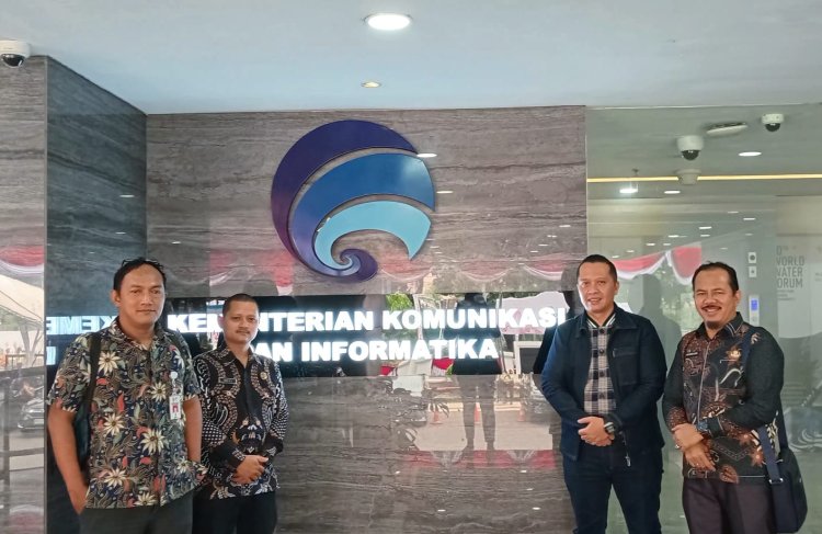 Bantuan Perangkat VSAT Gratis dari Kementrian Kominfo RI Diterima Pemkab Rohil 24 Titik