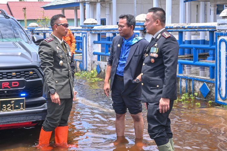 Banjir Landa Kota Bagansiapiapi, Plt Bupati Rohil Bersama Forkopimda Tinjau Lokasi