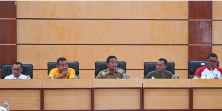 Bupati Rohil Berikan Bansos dan Turunkan Alat Berat Jika Banjir Tak Surut
