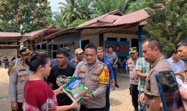 Beri Bantuan Sosial kepada Anggota F.SPTI - K.SPSI, Kapolres Rohil Giat Cooling Sistem