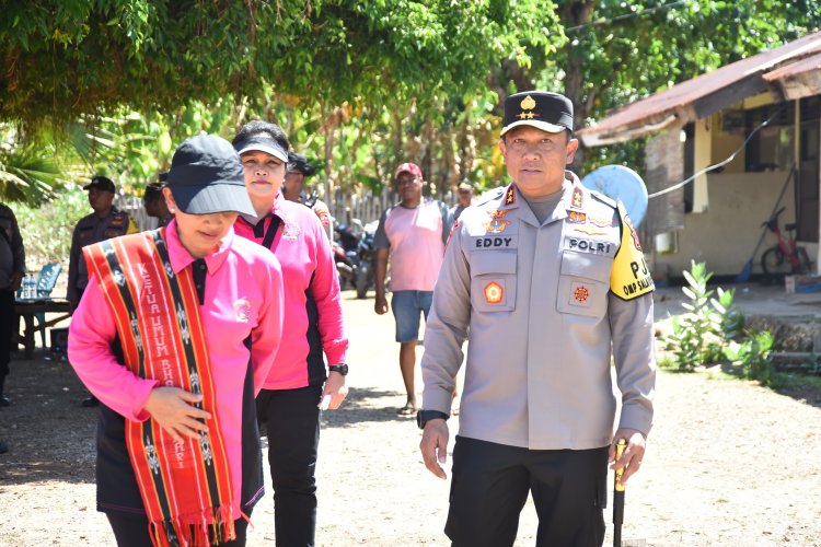 Ketum Bhayangkari Pusat Kembali Salurkan Ribuan Paket Bansos di Maluku Barat Daya