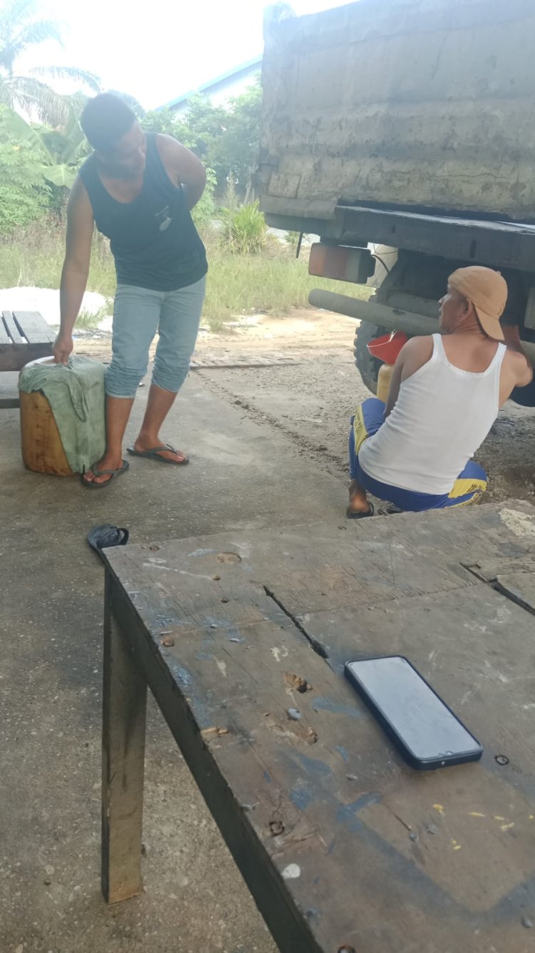 Kapolsek Tenayan Raya Enggan Tindak Mafia BBM, Diduga Terima Setoran