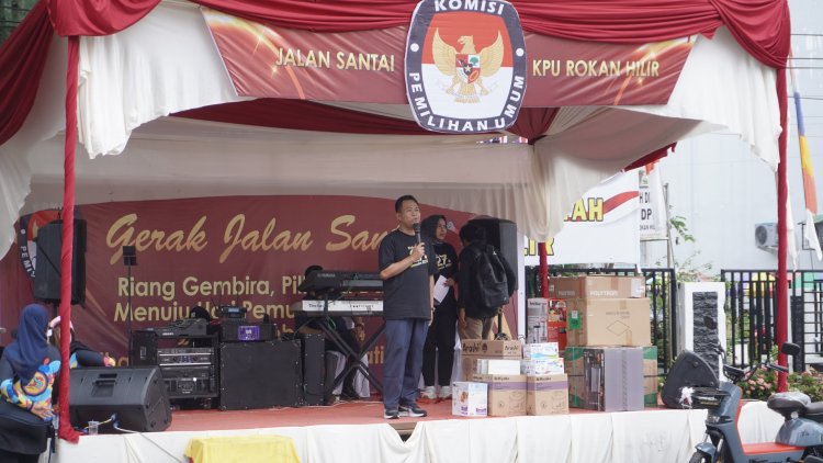 Plt Bupati Rohil Bersama KPU Giat Jalan Santai Ajak Warga Sukseskan Pilkada Damai