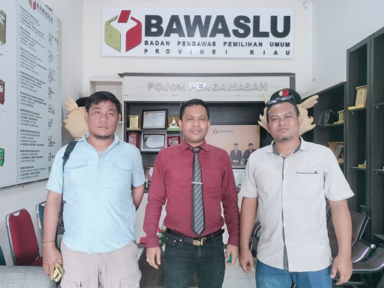 Saat Jalani Masa Tenang, Tim Hukum Paslon Asset 01, Laporkan Pelanggaran Paslon BIJAK 02