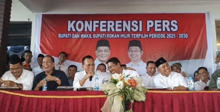 Bupati dan Wakil Bupati Rokan Hilir Terpilih Gelar Konfrensi Pers, Siapkan Tim Transisi