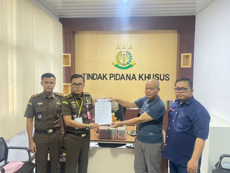 Pidsus Kejari Lampung Barat Terima Titipan Uang Kerugian Keuangan Negara Sebesar Rp 500