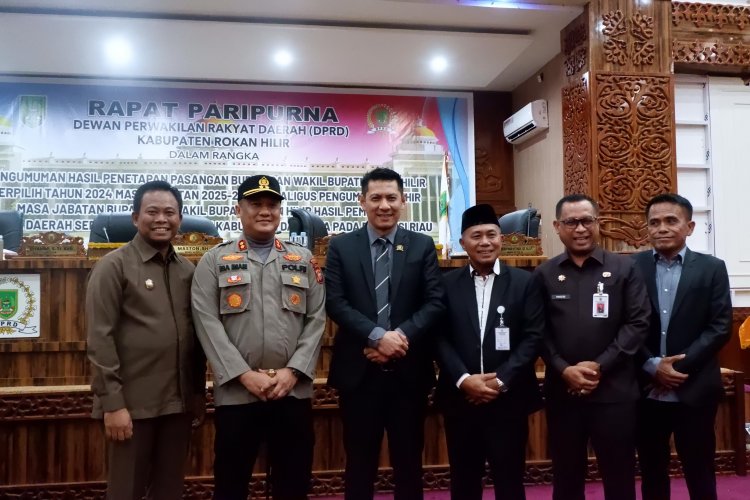Kapolres Rohil Hadiri Paripurna DPRD,  Penetapan Paslon Terpilih Bupati dan Wakil Bupati 2025 - 2030