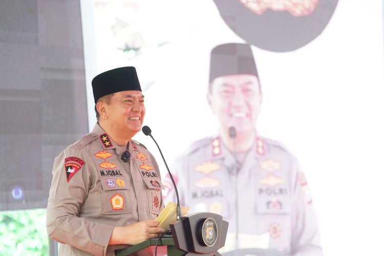 Polda Riau Serahkan 2.250 Paket Bantuan, Bentuk Bakti Sosial kepada Mahasiswa