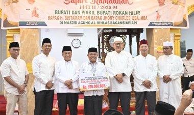 Bupati dan Wakil Bupati Rohil Safari Ramadhan Perdana di Masjid Agung Al-Ikhlas Bagansiapiapi