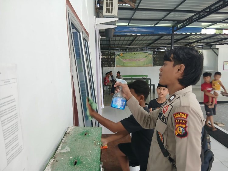 Kapolres Rohil Pimpin Goro di Masjid, Peduli Kebersihan Rumah Ibadah