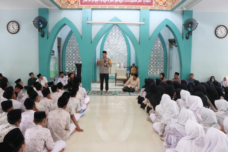 Safari Ramadhan, Kapolres Disambut Ratusan Santri Annuqthah, Pinang Kota Tangerang