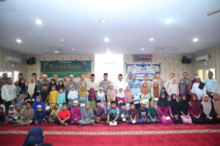 Santuni Anak Yatim Piatu, Kapolres Rohil : Semoga Dapat Membantu Sambut Idul Fitri