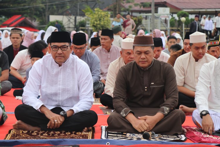 Kapolres Lampung Barat Gelar Sholat Idul Fitri dan Halal Bihalal