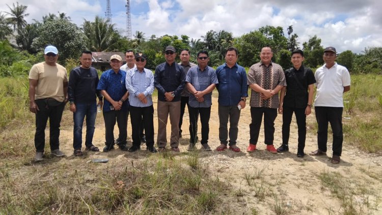 Bupati Rohil Tinjau Lokasi Pembangunan Universitas dan Pasar Tradisional, Wujudkan Janji Kampanye