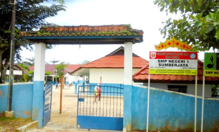 Bukan Rahasia Lagi, Diduga Kepsek SMP Negri 1 Sumber Jaya Mark-up Anggaran Dana Bos