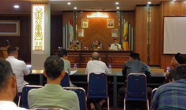 Puluhan Warga Pasir Sakti Gruduk Kantor Gubernur, Tuntut PD Wahana Raharja Kembalikan 97 Herktar Tanah Milik Warga