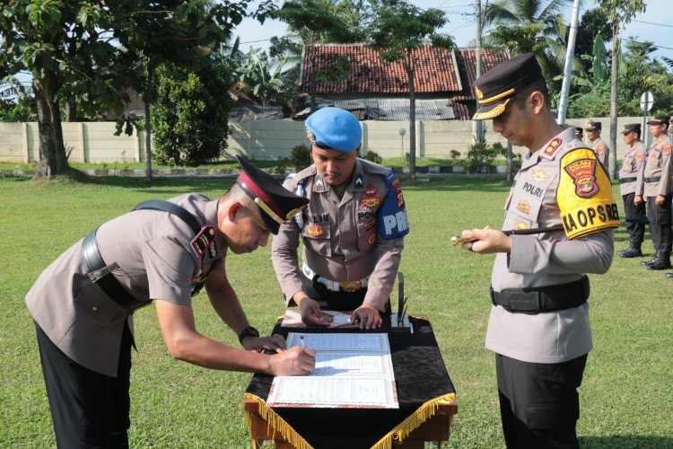 Polres Tulang Bawang Gelar Upacara Sertijab Satu Kasat dan Satu Kapolsek, Berikut Daftar Namanya