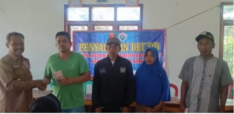 Sebanyak 17 Keluarga Penerima Manfaat Terima BLT-DD dari Pemerintah  Pekon Argomulyo Tahun 2025