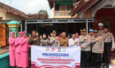 Jelang Hari Bhayangkara ke-79, Kapolres Lampung Timur Anjangsana dan Beri Bansos kepada Purnawirawan dan Warakawuri