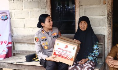 Jelang Hari Bhayangkara ke-79, Kapolres Lampung Timur Salurkan Bansos