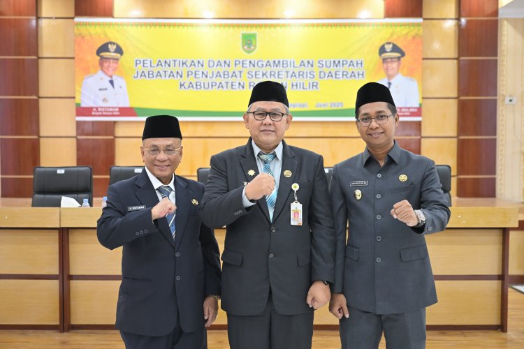Bupati Rohil Lantik Asisten Bupati Jadi Pj. Sekda