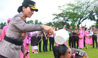 Kapolres Lampung Timur Pimpin Upacara Kenaikan Pangkat 72 Personel