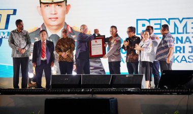 Kapolri Terima Penghargaan dari Organisasi Buruh Dunia atas Dedikasi Lindungi Hak Buruh