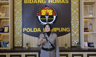 Polisi Lakukan Autopsi Mayat Anonim Dipinggir Pantai Tanggamus
