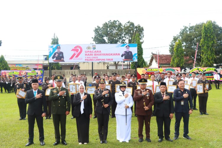 Polres Lampung Timur Gelar Upacara Hari Bhayangkara ke-79, Berikan Penghargaan Kepada Personel dan Gelar Syukuran