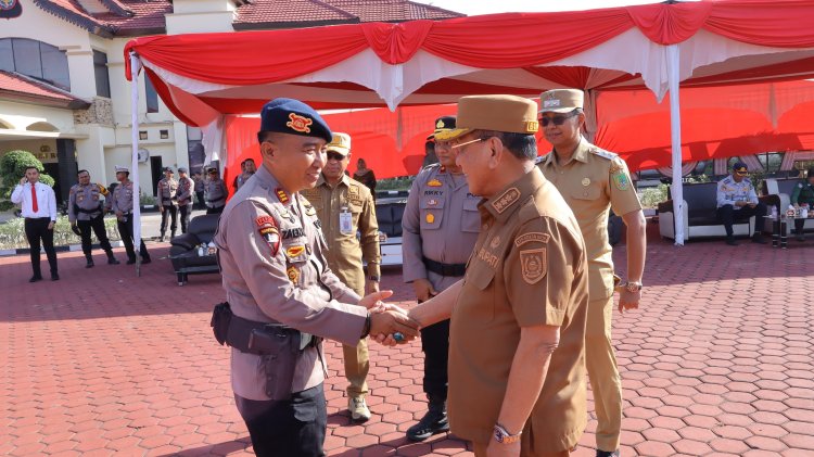 Bupati dan Wabup Rohil HImbau Warga Saat Hadir Apel Gelar Pasukan Operasi Patuh LK 2025