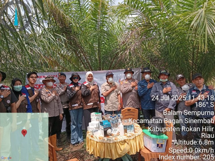 RS Awal Bros Bagan Batu Gelar Pemeriksaan Kesehatan di Lokasi Karhutla Teluk Nilap Jaya