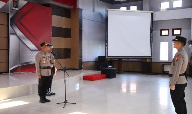 Sertijab Kabag SDM dan Kasat Polairud Polres Rokan Hilir Dalam Sebuah Rangkaian Upacara