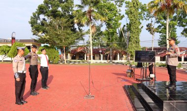 Kapolres Rohil Beri Hadiah Bibit Pohon ke Personil Berulang Tahun, Peduli Personel dan Lingkungan