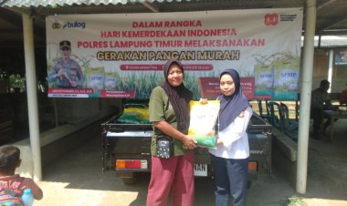 Polres Lampung Timur Gelar Gerakan Pangan Murah di Polsek Marga Tiga