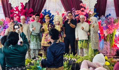 Wabup Rohil Hadiri Resepsi Pernikahan Cindy dan Tandra, Bukti Kedekatan dengan Masyarakat