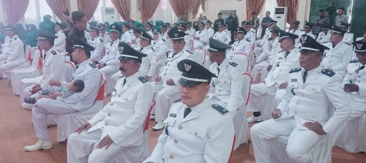 Bupati Rohil Bistamam Kukuhkan Johan Taruna Sebagai Penghulu Bagan Manunggal