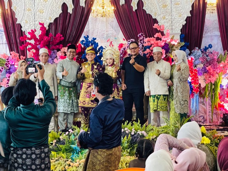 Wabup Rohil Hadiri Resepsi Pernikahan Cindy dan Tandra, Bukti Kedekatan dengan Masyarakat