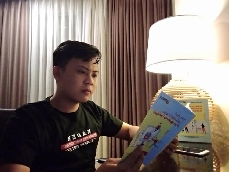 Perut Kenyang, Demo Jadi Tenang. Penegasan Idealisme Mati Suri